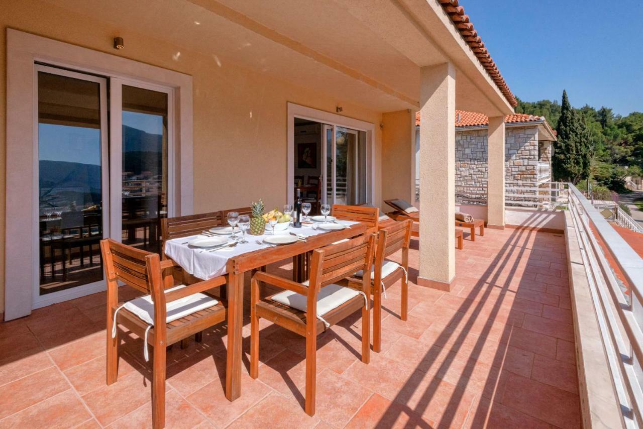 Casa Di Giorgio Apartment Jelsa  Exterior photo